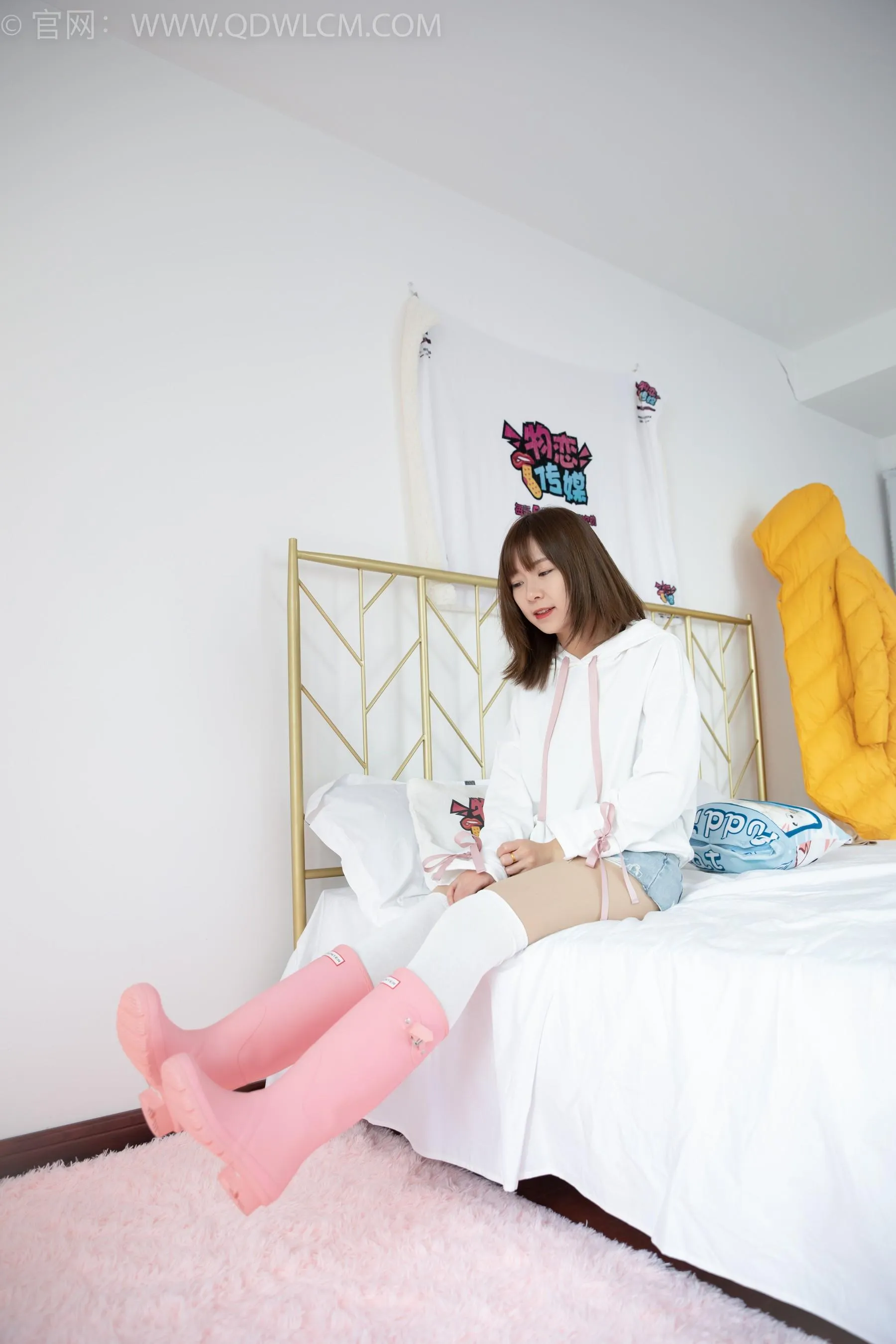物恋传媒 NO.1509 婷婷-黑色的花 [162P]插图6